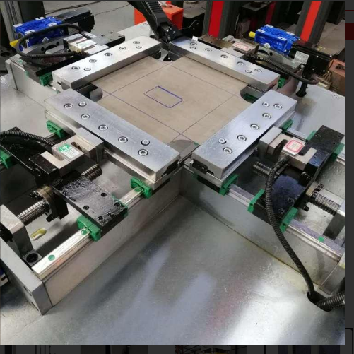 1691376405895262.png 雙軸雙向拉伸試驗機 醫(yī)學多方向50KN1.png